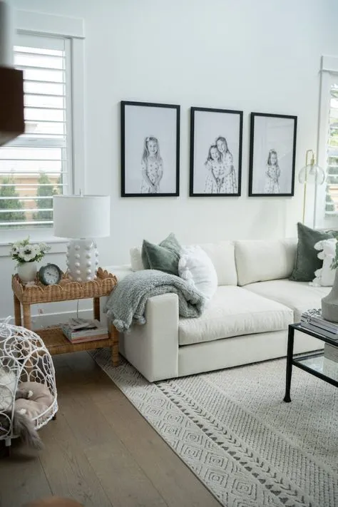 How to mix and match furniture for living room